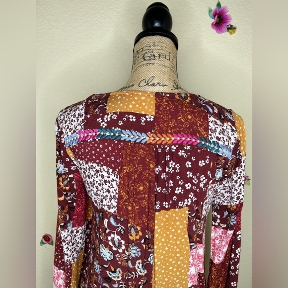 Savanna Jane Multicolor Patchwork Design Embroidered Blouse Size Small - Picture 10 of 12